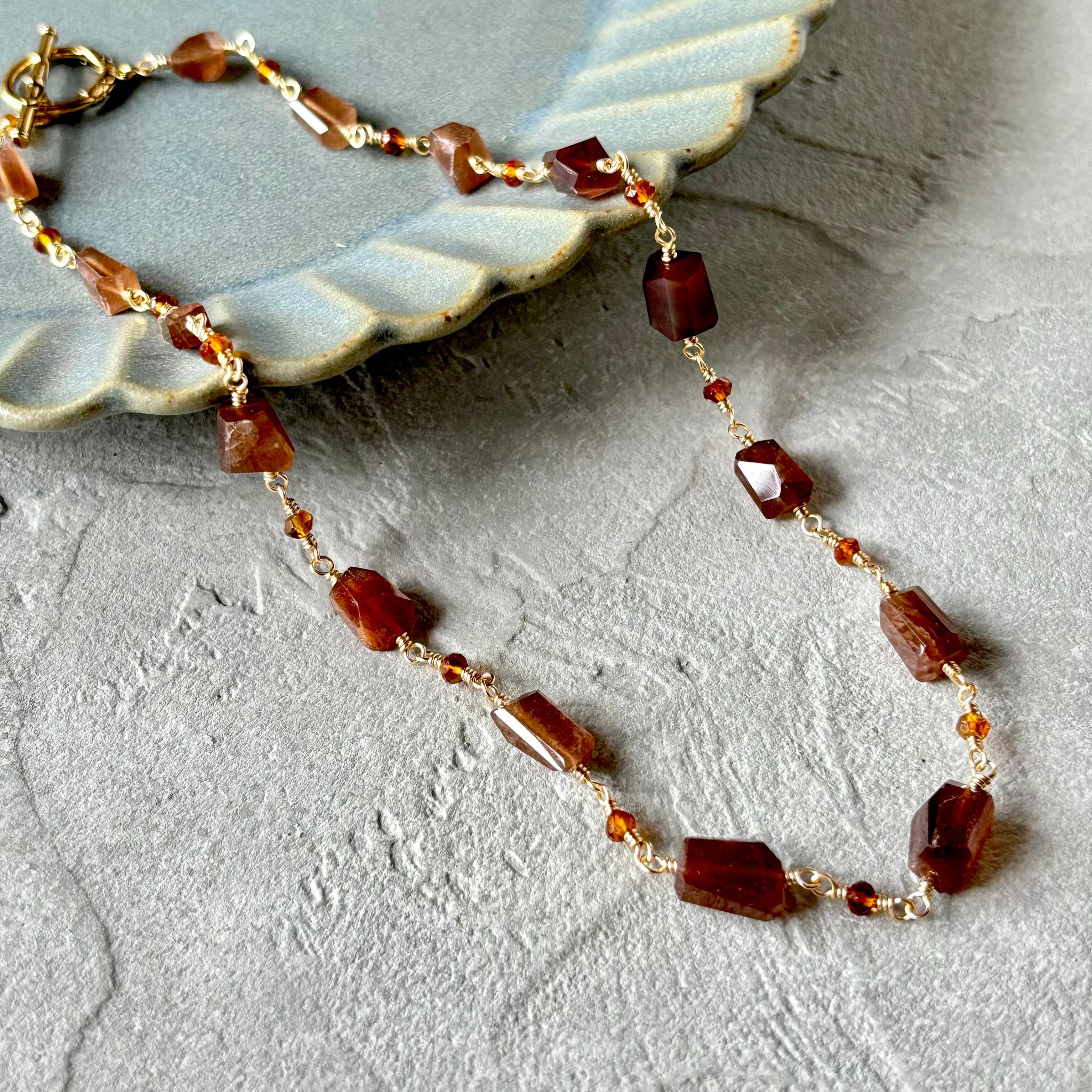 秋色❤︎チョコレートサンストーンのショートネックレス