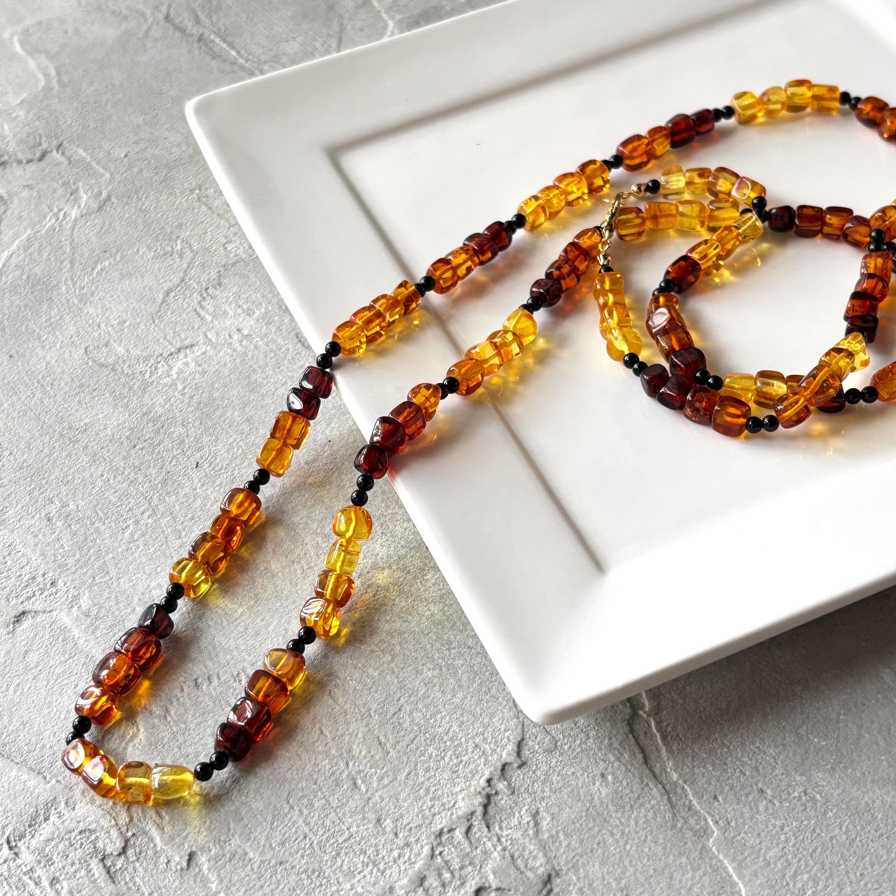 琥珀のロングネックレス/２ウェイ1枚目の画像