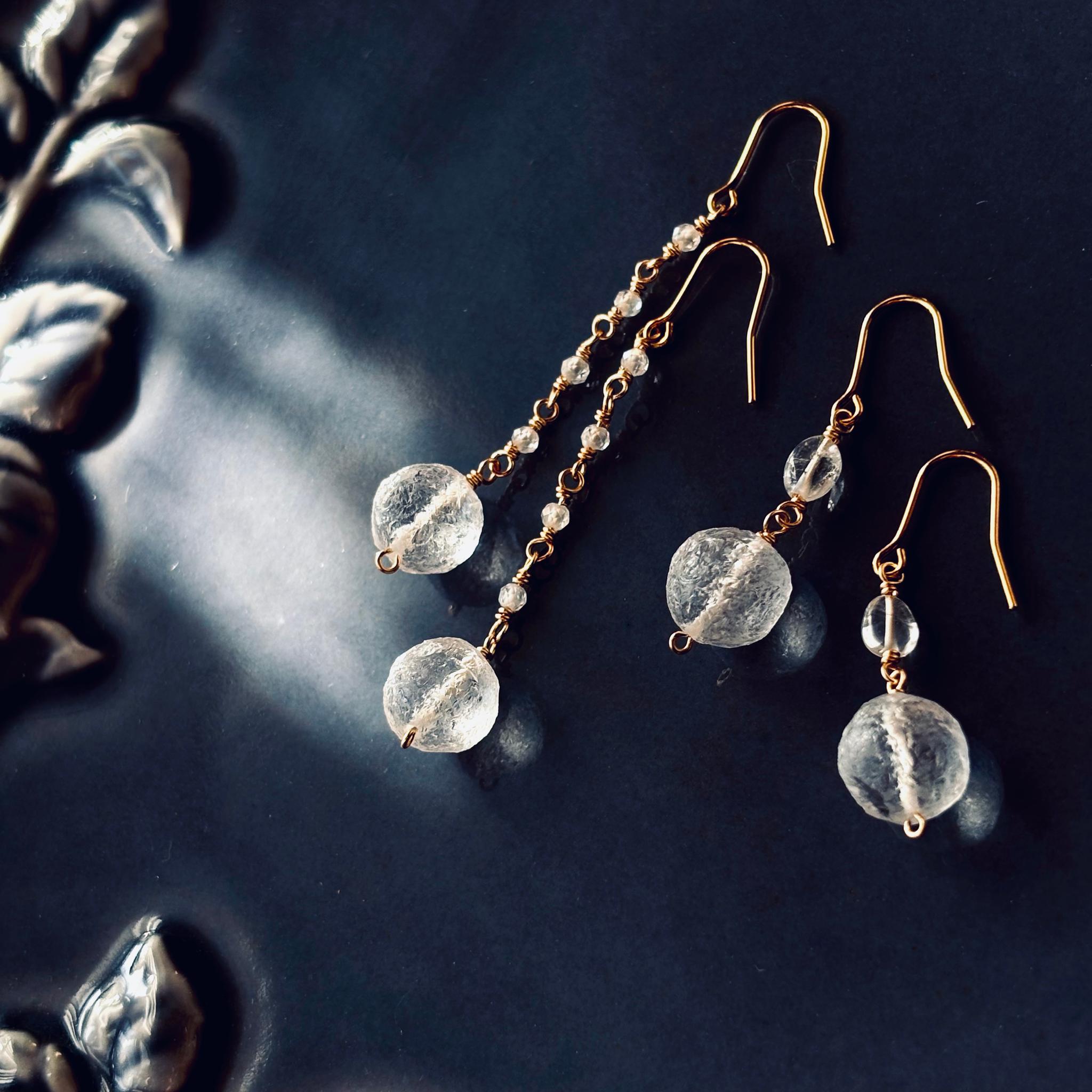 氷のようなテクスチャークリスタルのピアス/14kgf