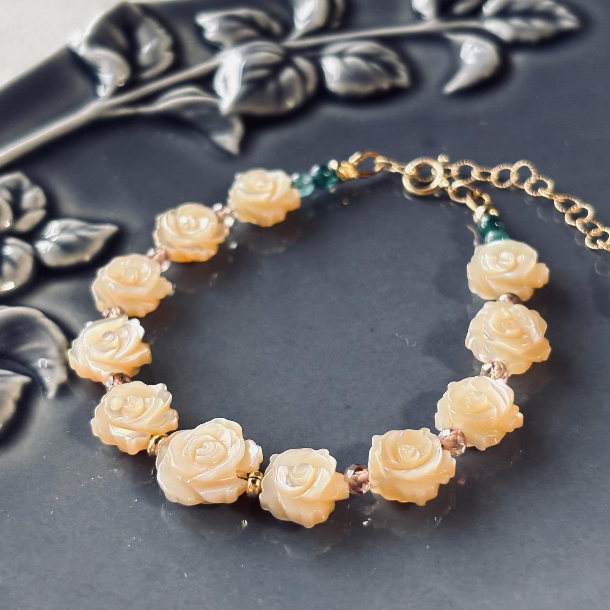 アンダリューサイトとバラのブレスレット/14kgf1枚目の画像