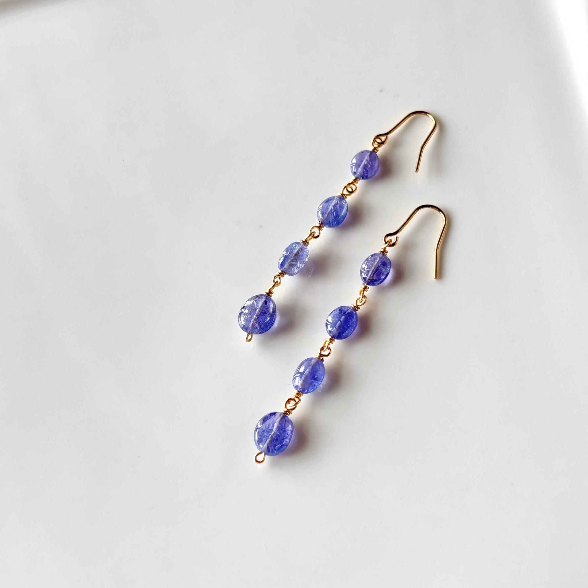 タンザナイトのセミロングピアス/14kgf1枚目の画像